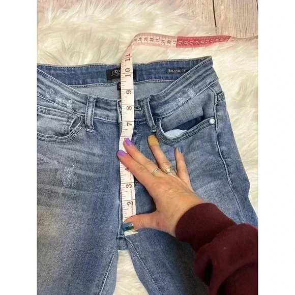 Judy Blue Distressed Lightwash Relaxed Fit Skinny Jeans Size 3/26 - Picture 7 of 8